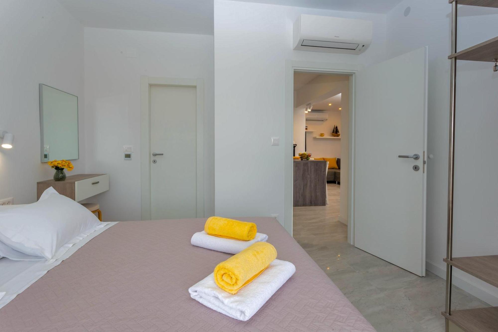 Apartments Tatjana Dominis フヴァル エクステリア 写真
