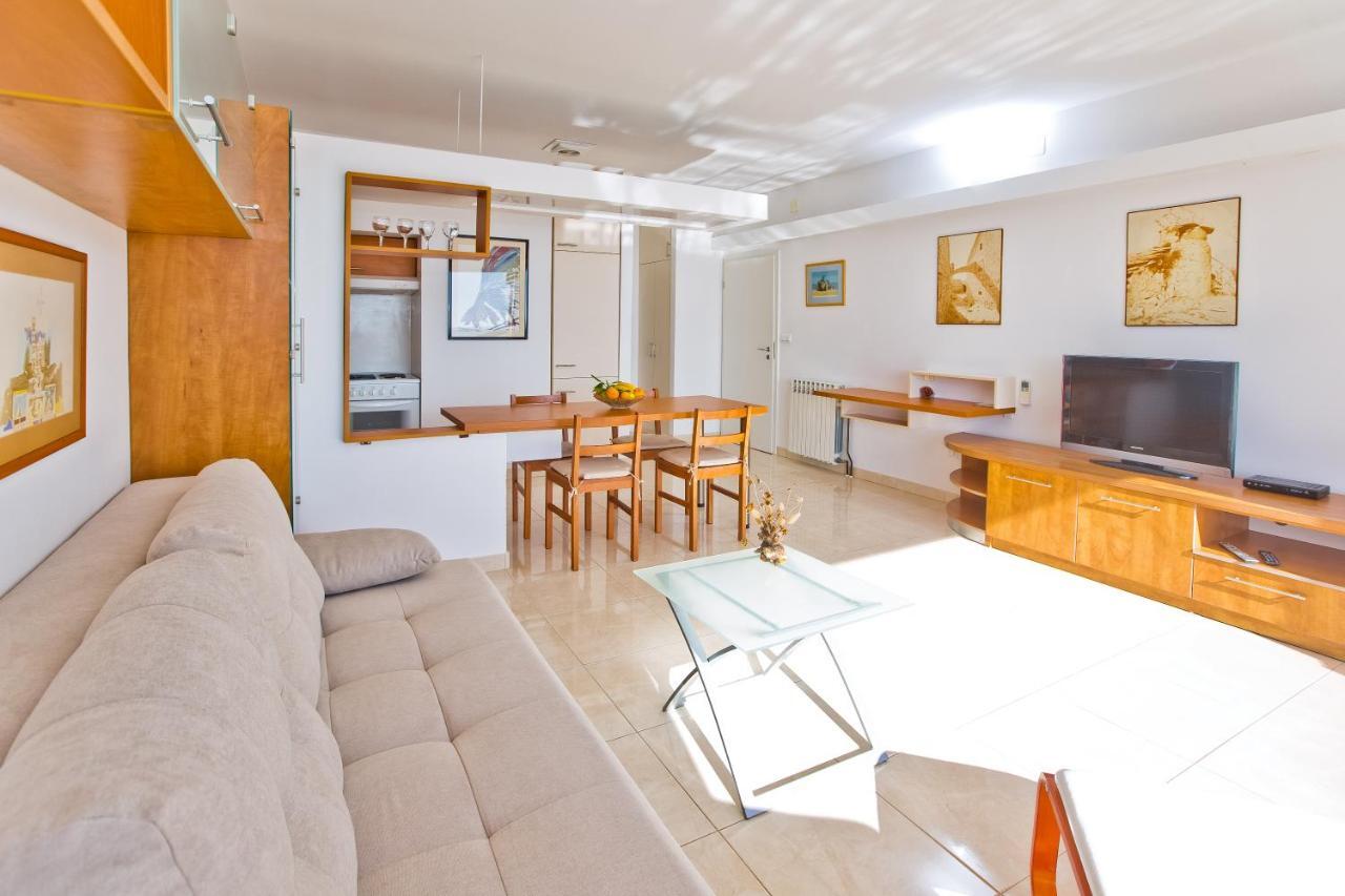 Apartments Tatjana Dominis フヴァル エクステリア 写真